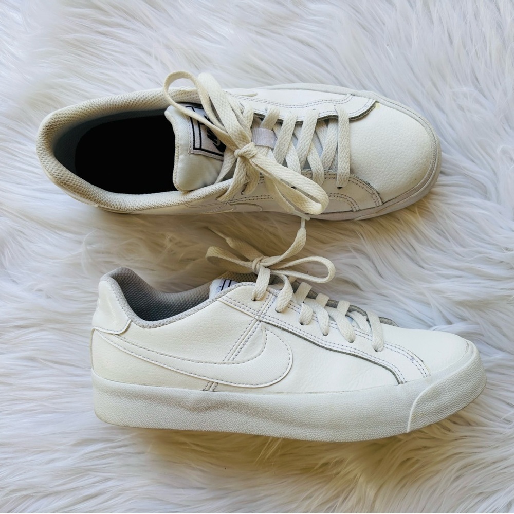Nike Womens Court Royale AC Shoes White Size 7 Sneaker AO2810-102